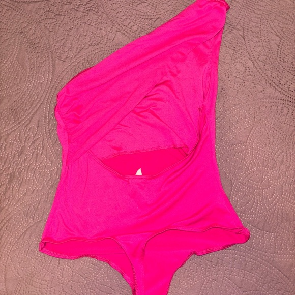 Vibrant Pink One-Shoulder Bodysuit - Picture 2 of 2